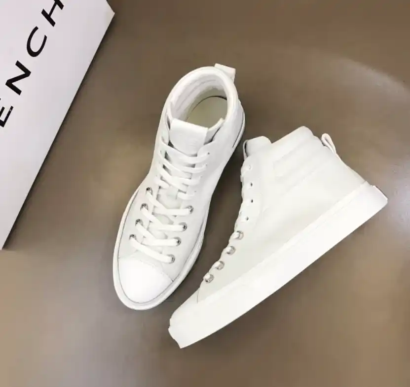 Givenchy Sneakers 2