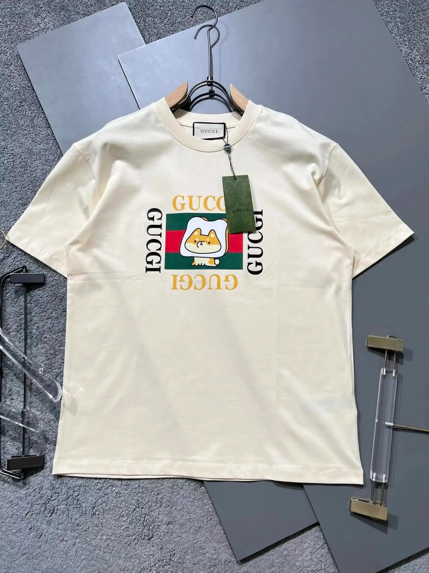 Gucci T-Shirt with Cute Dog Graphic - Luxury Fashion Tee